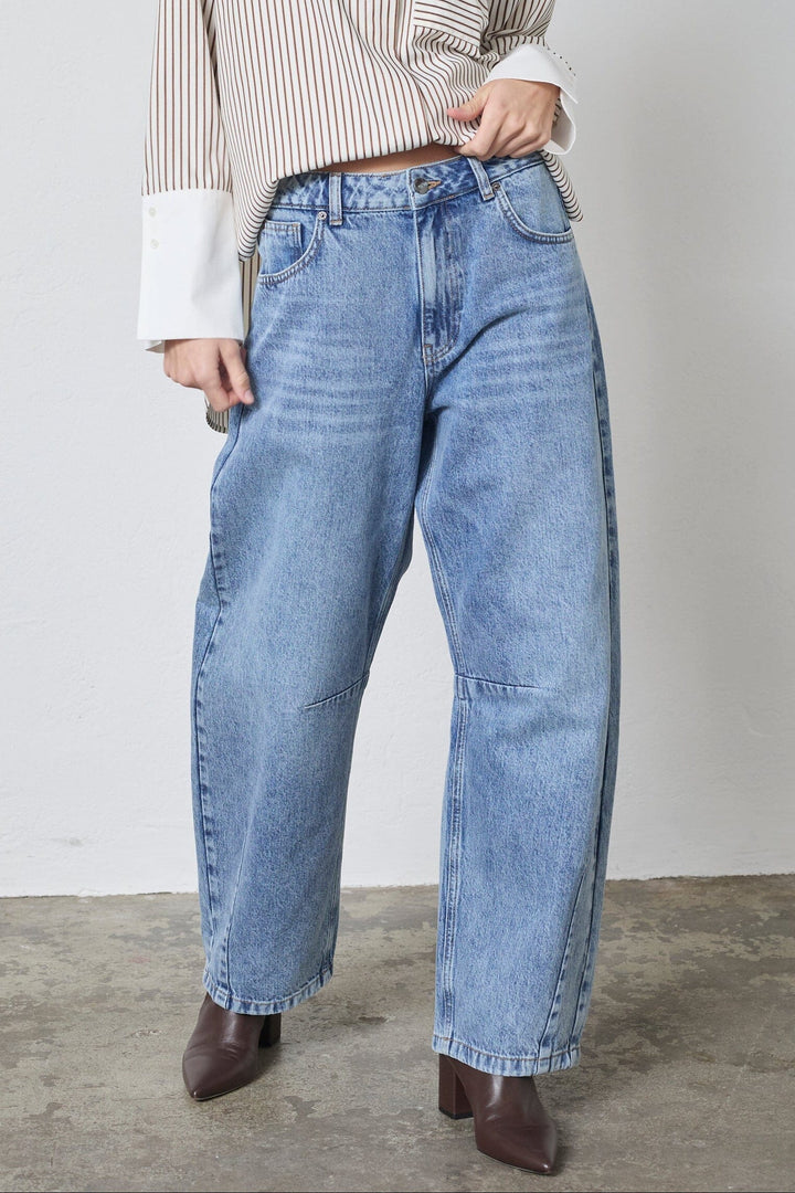 Barrel Jeans