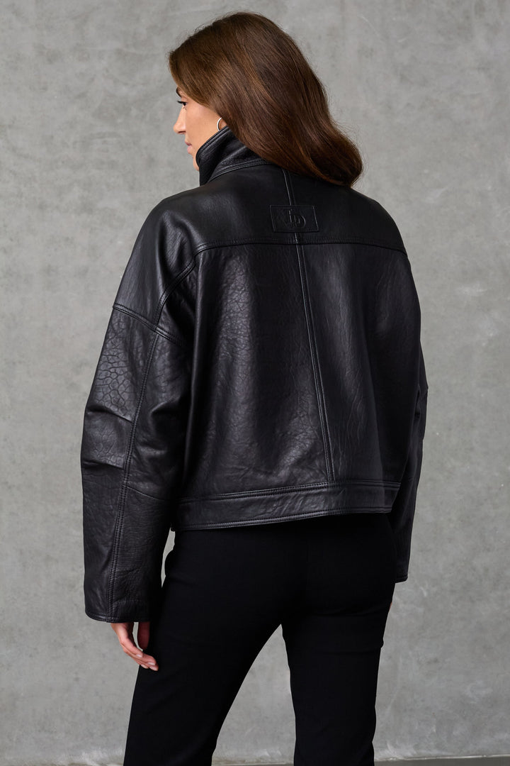 Love & Divine - Love1668 20445 - 000 - Black