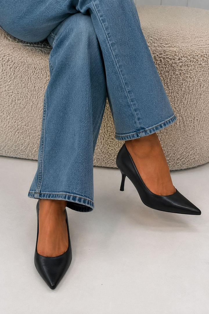 Bloom - Candytuft Stiletto - Black Stiletter 