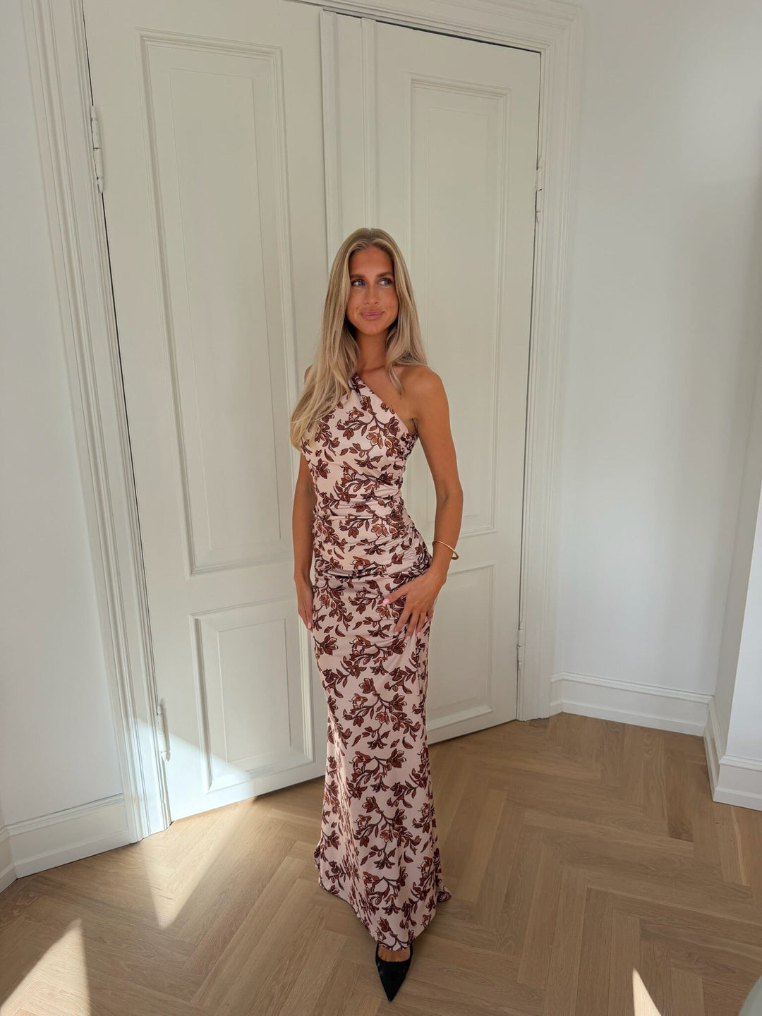 Byic - Andreaic Maxi Dress A23768 - Brown Flower Print Kjoler 