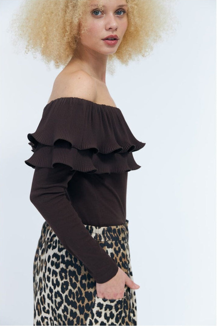 Cras - Flounce Blouse C499 - Chocolate Martini