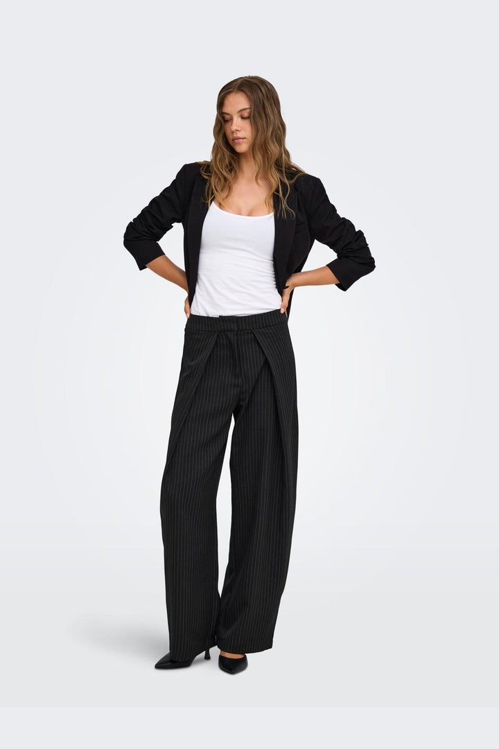Only - Onlpinya Pleat Barrel Pant Tlr - 5205663 Black Cloud Dancer Pinstripes