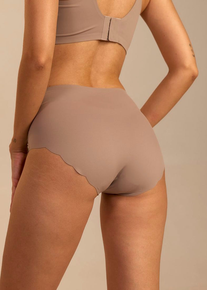 Femifemme - Invisible Highwaist Maxi Trusser - Mocha Trusser 