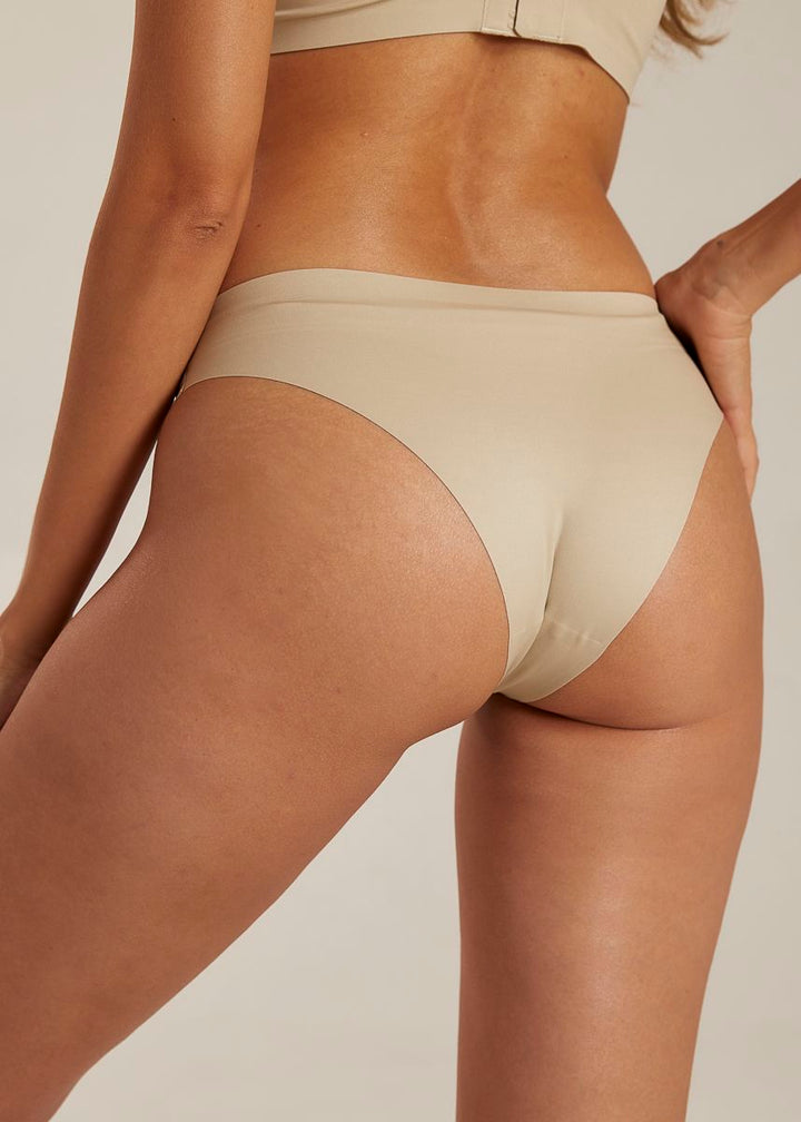 Femifemme - Invisible Soft Brazilian - Sand Trusser 