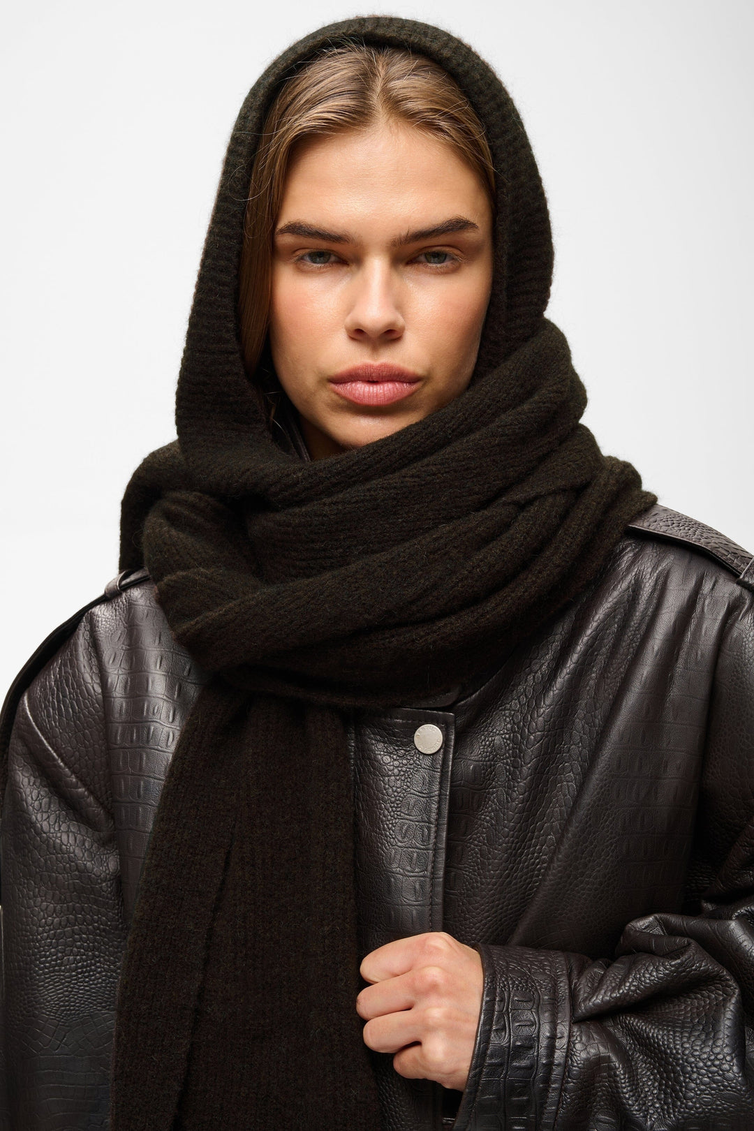 Gestuz - Gzalpha Hoodscarf 10911662 - 191018 - Ganache Tørklæder 