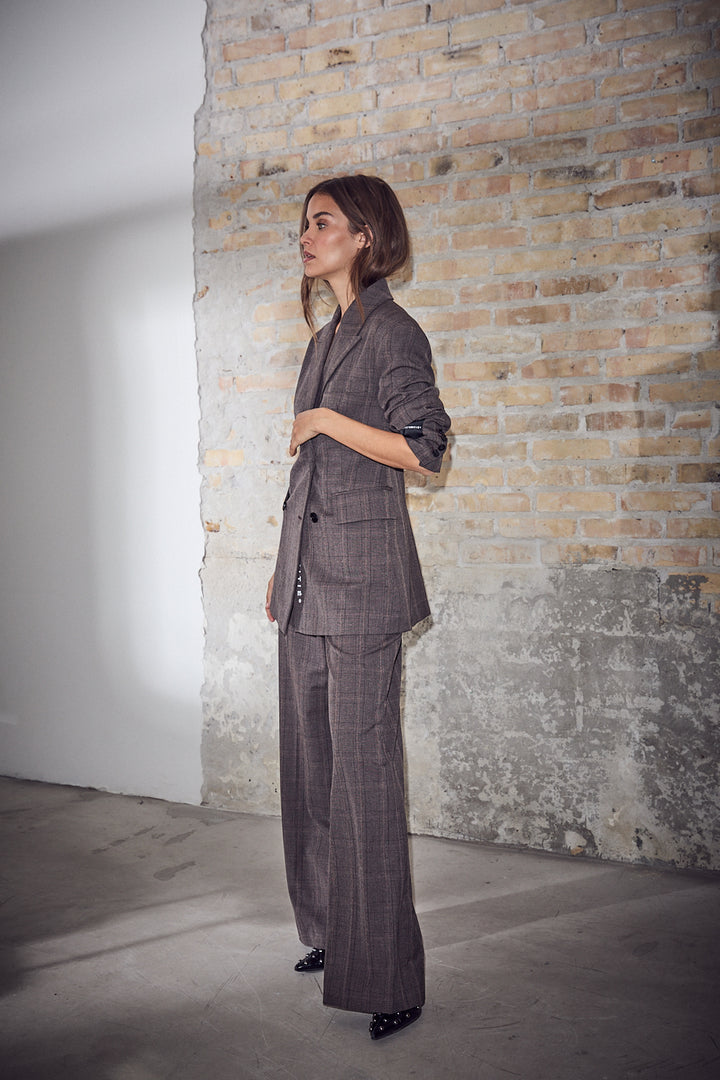 Haute L'Amitié - Waist Fit Check Blazer HL10844 - Mocca