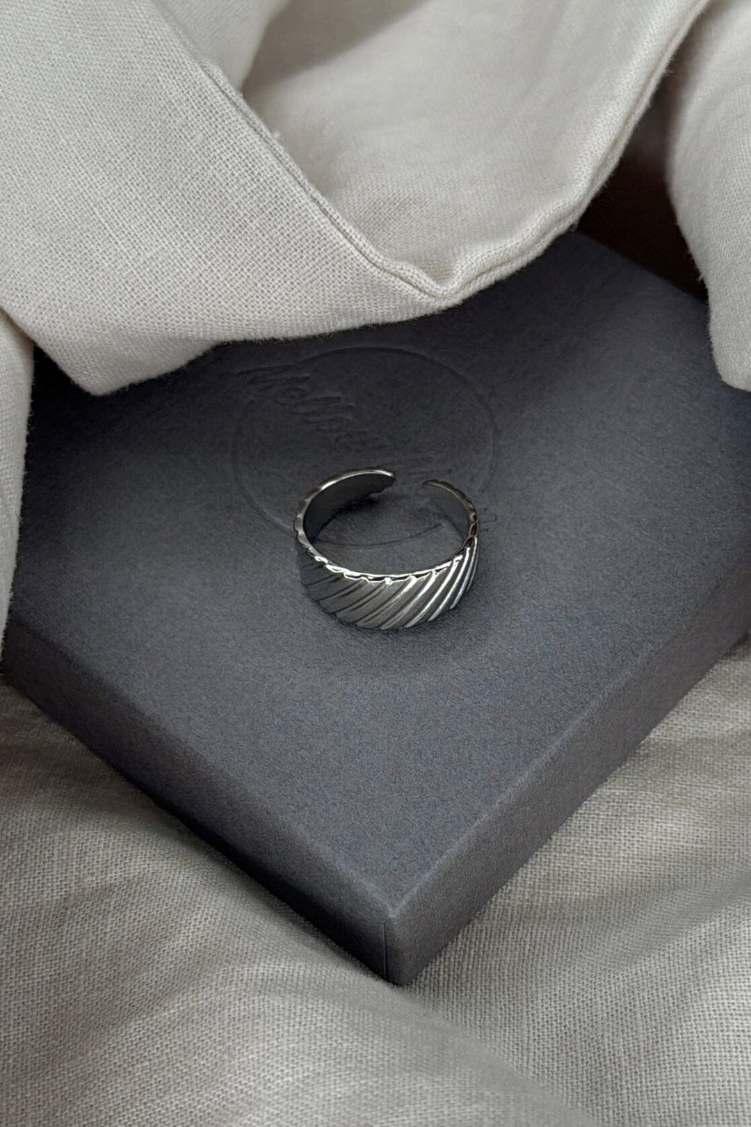 Mellow Moon - Laura Ring - Forsølvet Ringe 