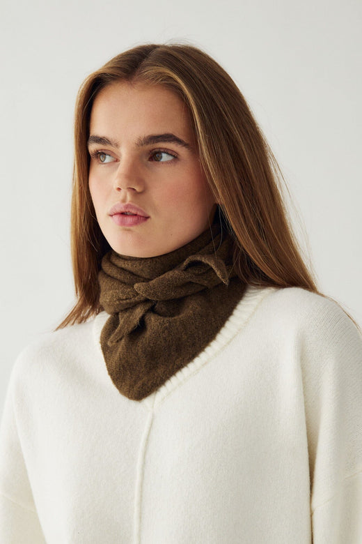 Noella - N-Loenetta Knit Scarf 13940002 - 1517 - Military Green Melange Tørklæder 
