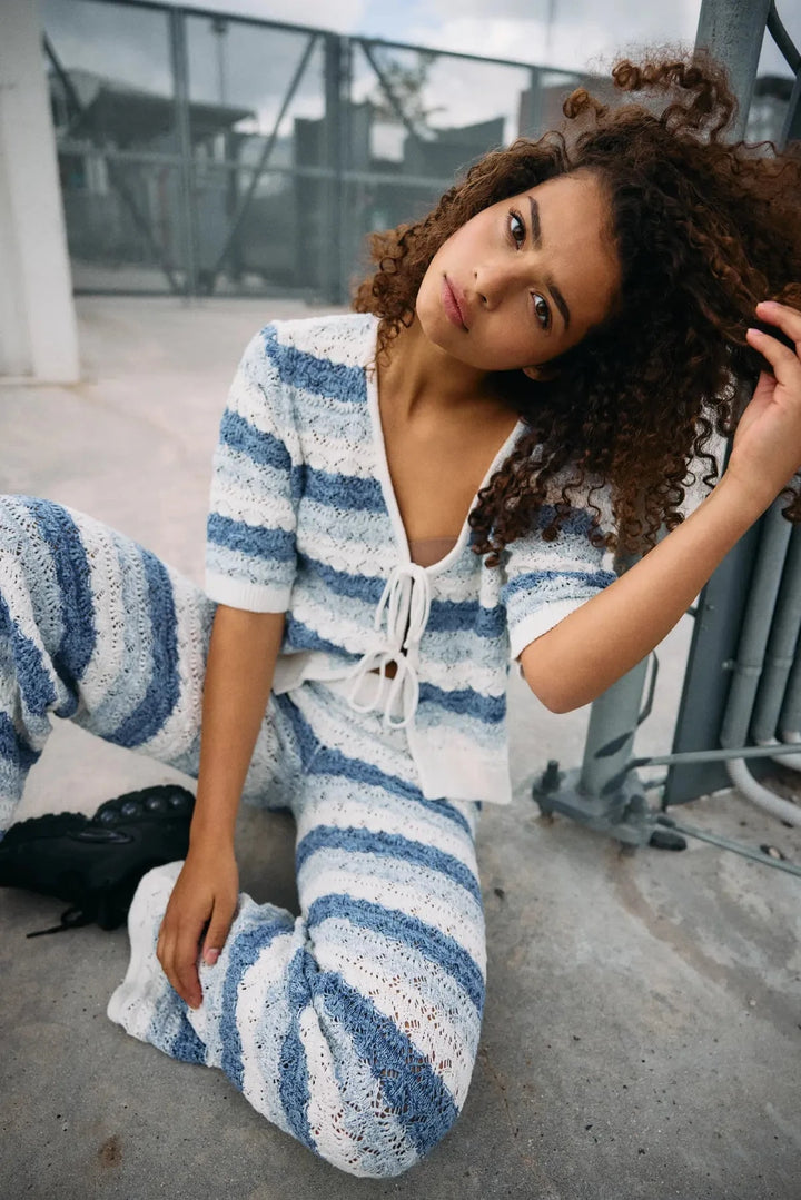 Noisy May - Nmlaika S/S Tie Knit Top Fwd - 4946489 Birch Blue Combination Cardigans 