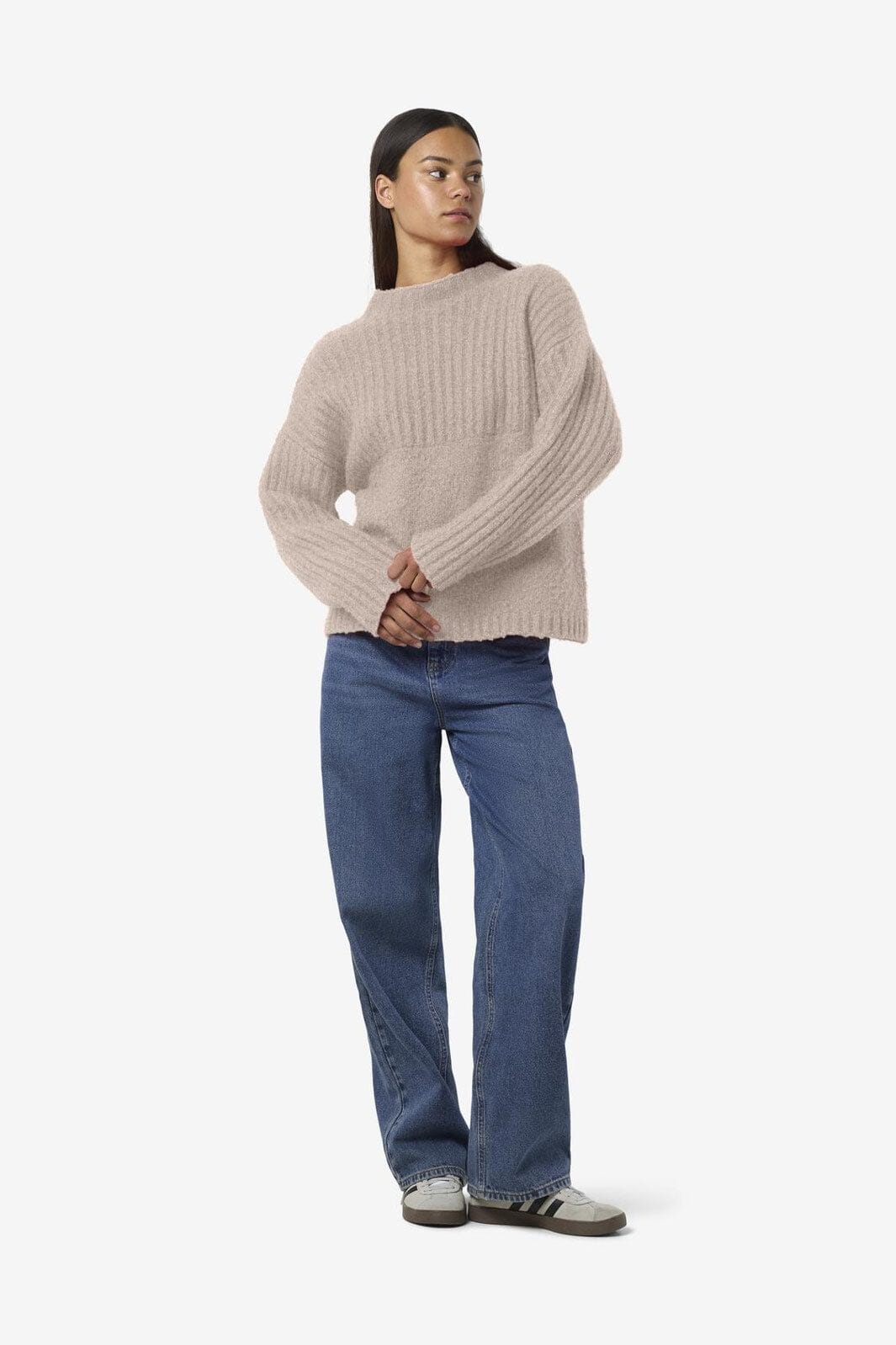 Noisy May - Nmnyla L/S Loose High Neck Knit Fwd Dd - 4798741 Humus Melange