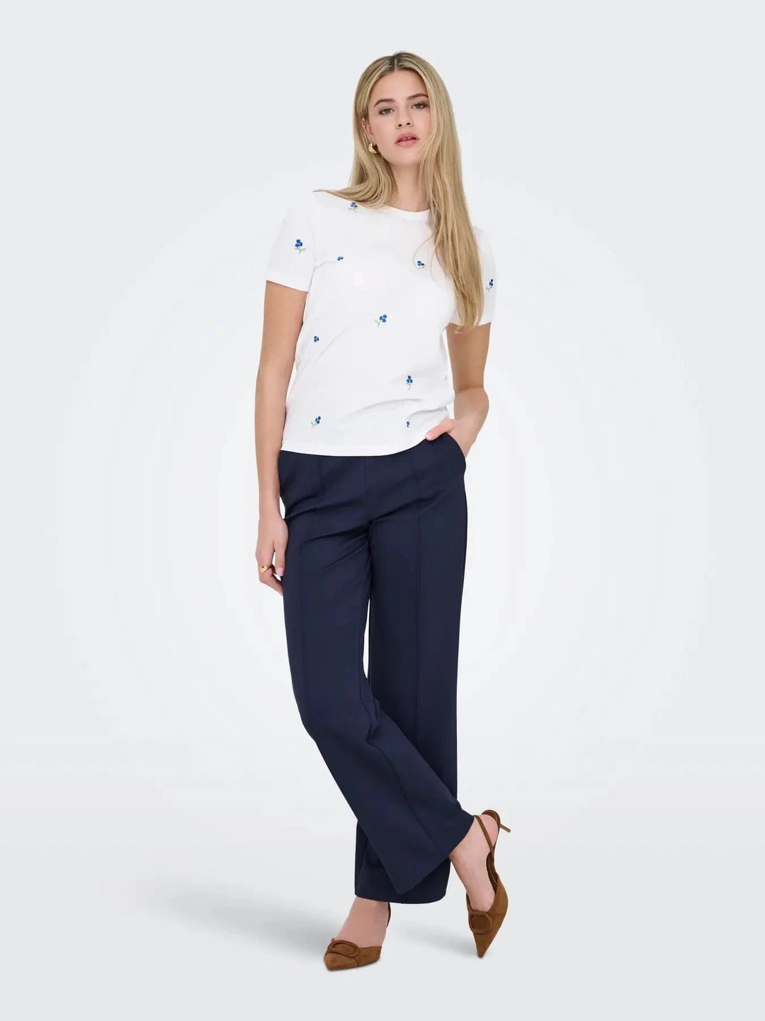 Only - Onlketty Life S/S O-Neck Top - 4947907 Bright White True Blue Flowers T-shirts 