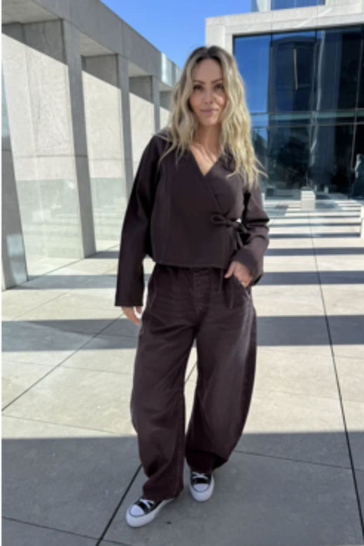 Pieces - Pcsilvia Pull Up Barrel Pants - 5190500 Hot Fudge Jeans 