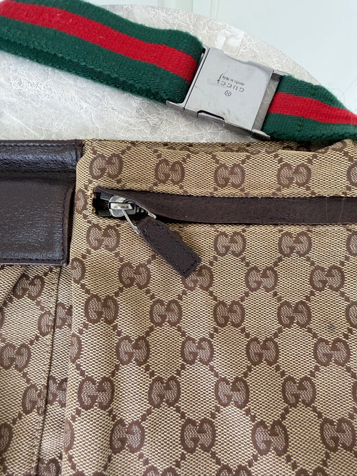 Preloved Vintageline X Molly&My - Gucci Bumbag 3336 – Vintage - Logo Bæltetasker 