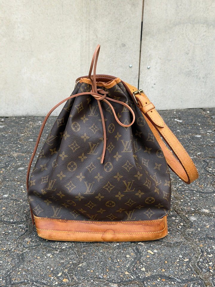 Preloved Vintageline x Molly&My - Louis Vuitton Noé Gm – Vintage - 2 - Logo Tasker 