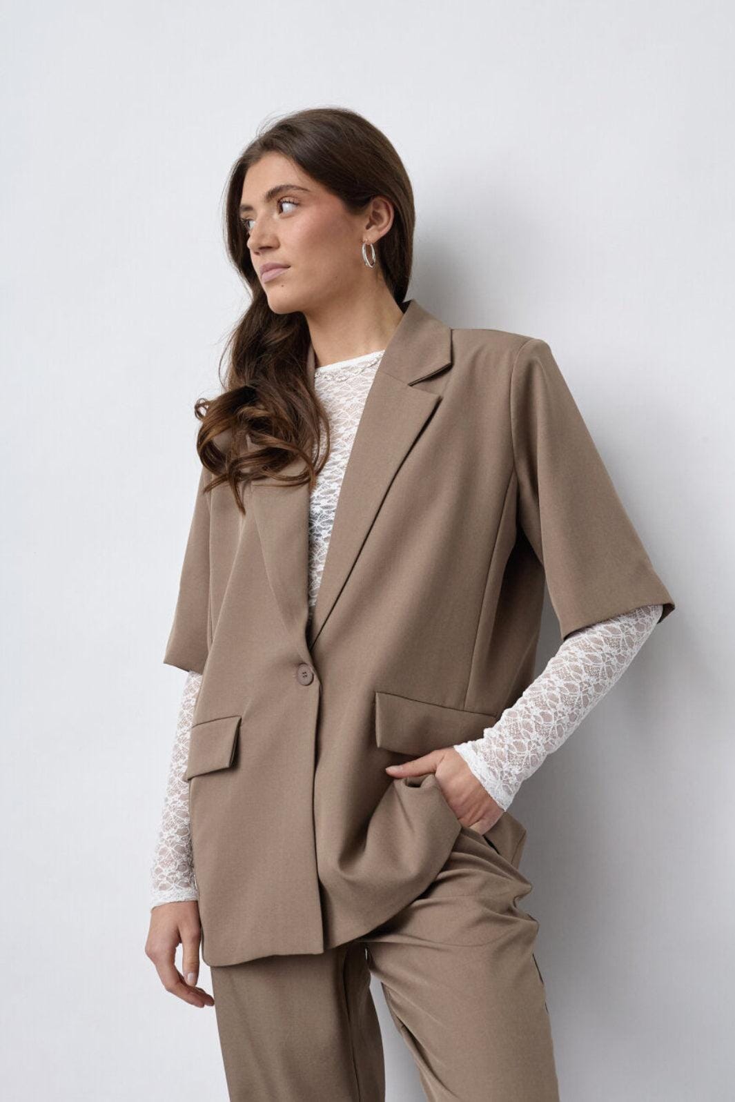 Sisters Point - Viksa-Ss.Bl 19906 - 206 - D. Sand Mel. Blazere 